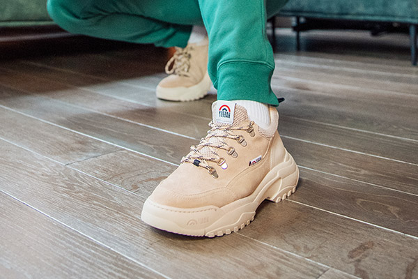 Sneaker